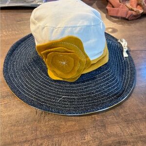 Women’s Two-Tone Sun Hat with Mustard Flower Accent